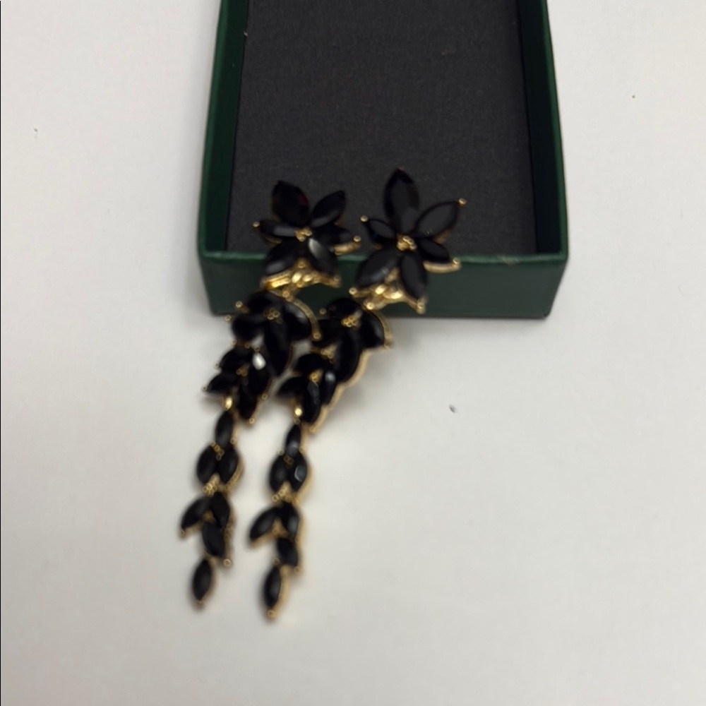 Elegant Black Floral Drop Earrings